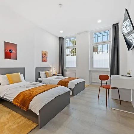 Appartement Neues Zentrales Apartment,10 Betten,vollmoebliert, Wifi Berlin