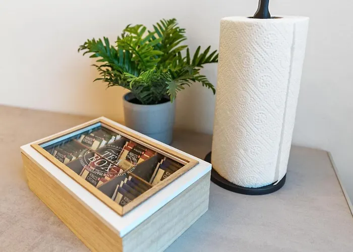 Neues Zentrales Apartment,10 Betten,vollmoebliert, Wifi アパート *