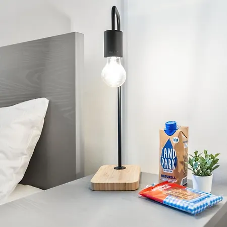 Neues Zentrales Apartment,10 Betten,vollmoebliert, Wifi شقة